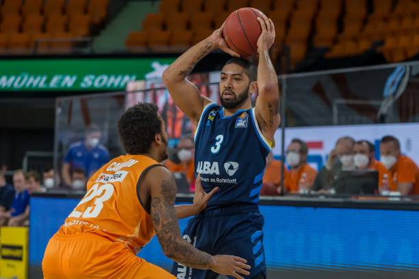 追平德罗巴 追平德罗巴